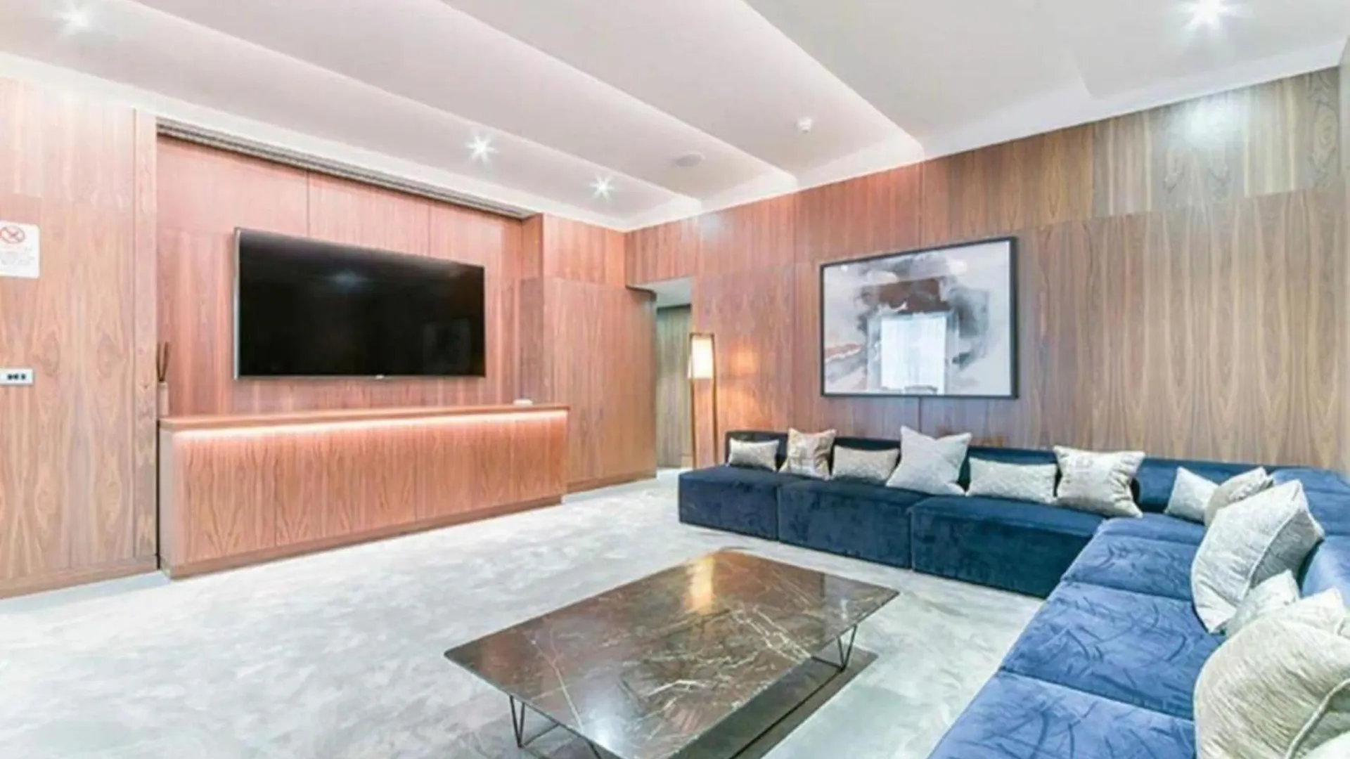 Luxury Riverside Penthouse 2000Sqft London Apartment